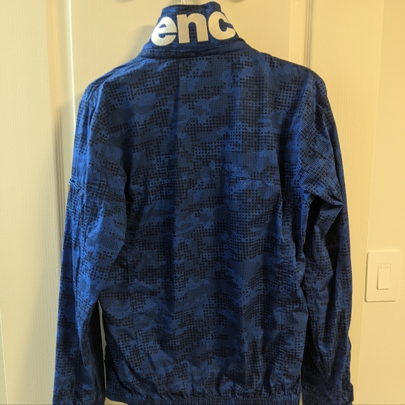 Men Blue and dark grey bench windbreaker (small) - Picture 2 of 4
